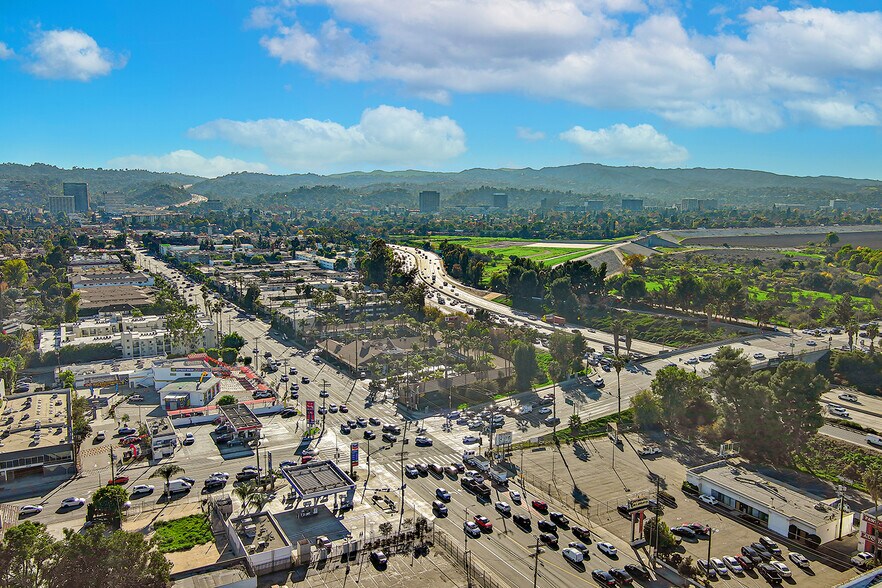 More Photos Of 15217 Burbank Blvd, Van Nuys Land For Sale