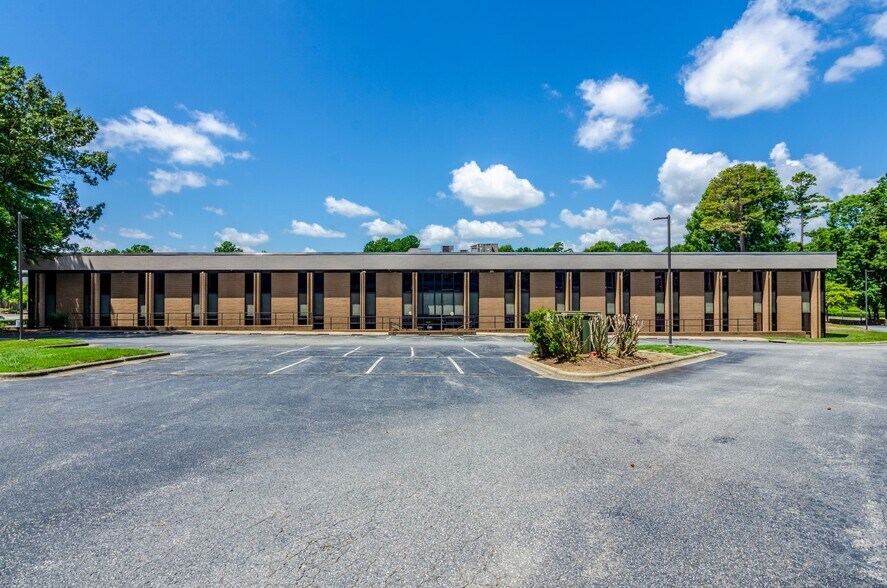 More Photos Of 1 Centerview Dr, Greensboro Unknown For Lease
