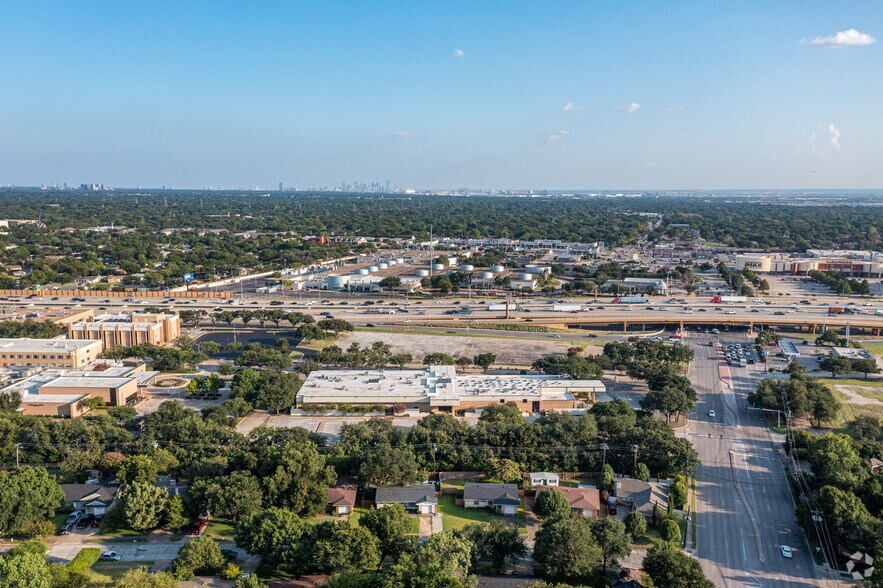 More Photos Of 1 Medical Pky, Farmers Branch Medical For Lease