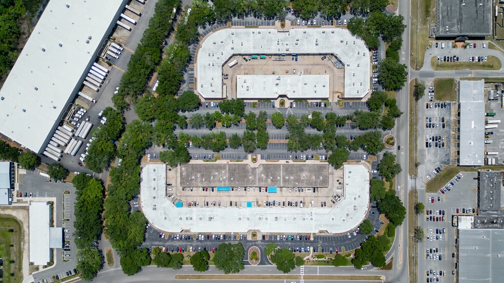 More Photos Of 6101 Chancellor Dr, Orlando Unknown For Lease