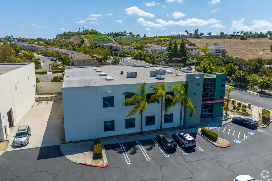 More Photos Of 1201 Activity Dr, Vista Manufacturing For Sale