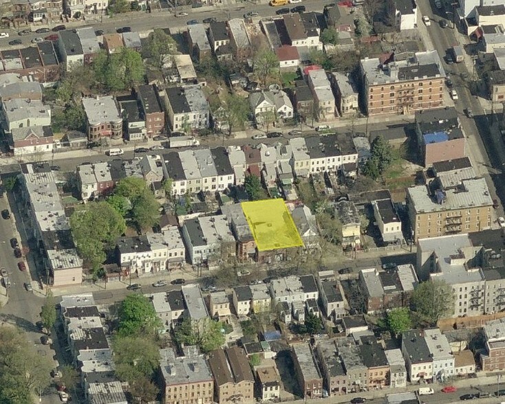 More Photos Of 95 McKinley Ave, Brooklyn Warehouse For Sale