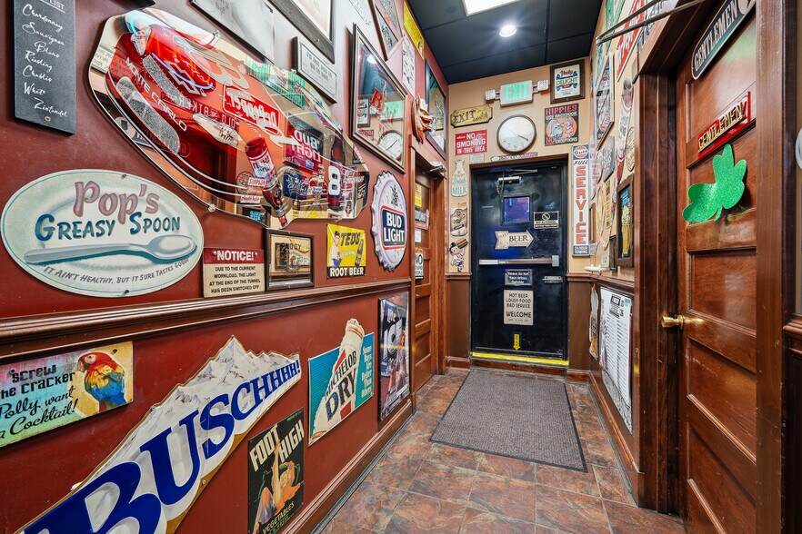 More Photos Of 212 20th St, Huntington Storefront Retail Residential For Sale