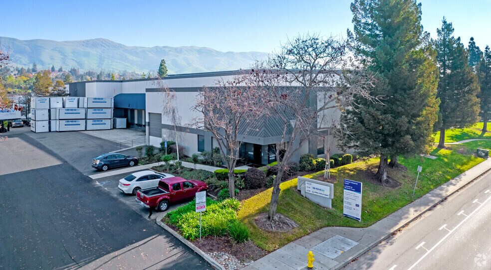 More Photos Of 44320-44380 Osgood Rd, Fremont Warehouse For Lease