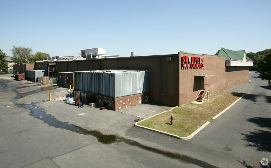 More Photos Of 5848-5870 Silver Hill Rd, District Heights Unknown For Lease