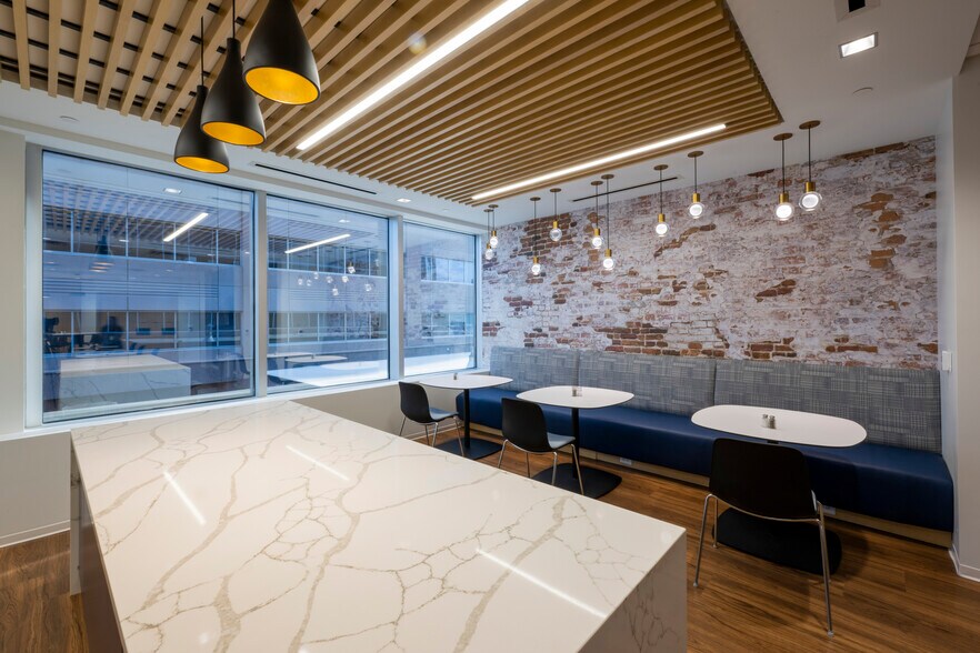 More Photos Of 445 North Blvd, Baton Rouge Office For Lease