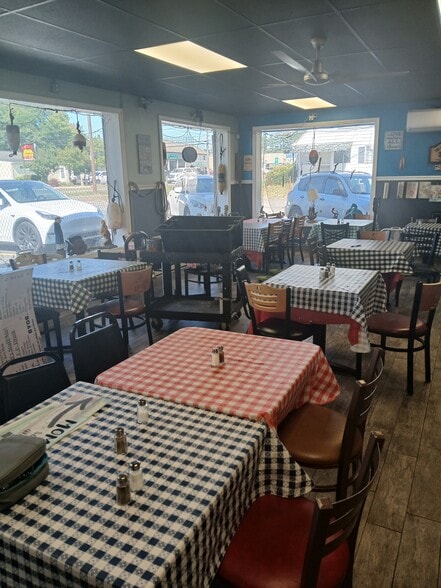 More Photos Of 1217 Queen St, Southington Unknown For Lease