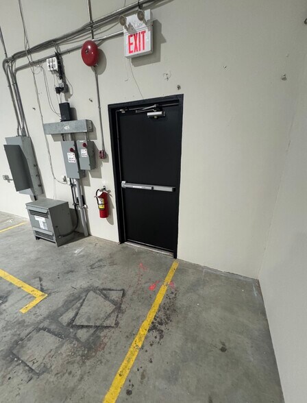 More Photos Of 32885 Mission Way, Mission Warehouse For Lease