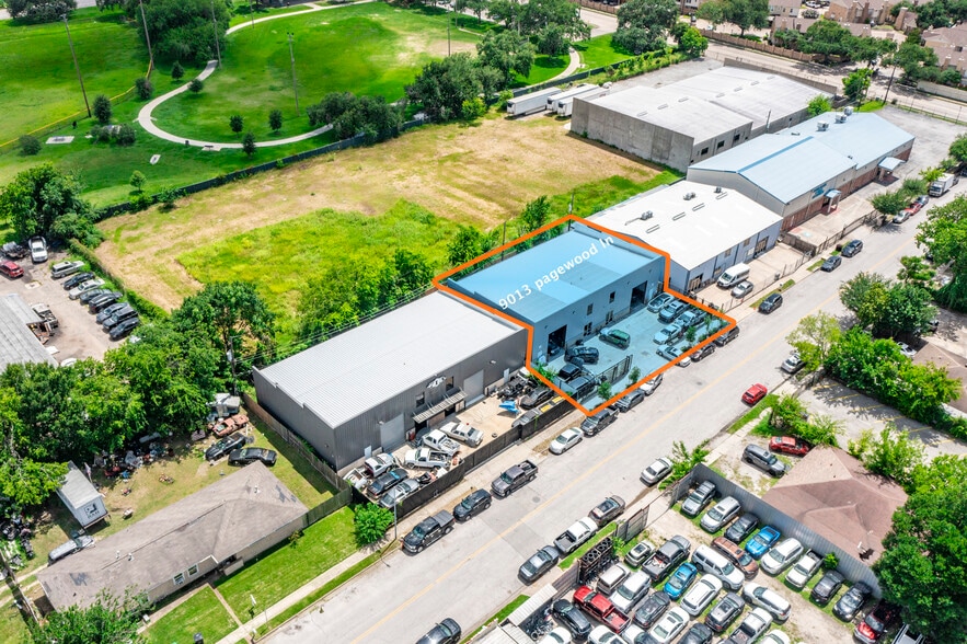 Primary Photo Of 9013 Pagewood Ln, Houston Warehouse For Sale
