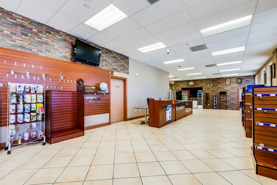 More Photos Of 17985 Bear Valley Rd, Hesperia Carwash For Sale