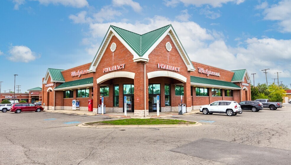 Primary Photo Of 3221 Fort St, Wyandotte Drugstore For Sale