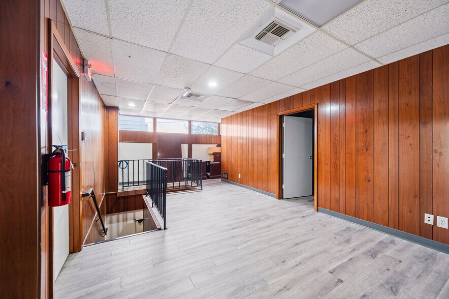 More Photos Of 3339 Fairview St, Pasadena Medical For Sale