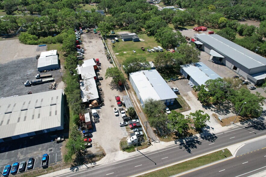 More Photos Of 5921 Causeway Blvd, Tampa Flex For Sale