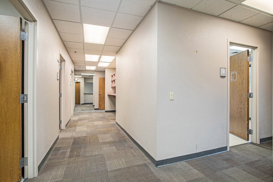 More Photos Of 2845 Capital Ave SW, Battle Creek Medical For Lease