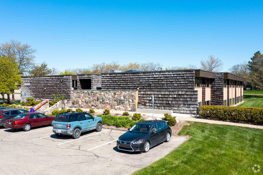 More Photos Of 2008 Hogback Rd, Ann Arbor Unknown For Lease