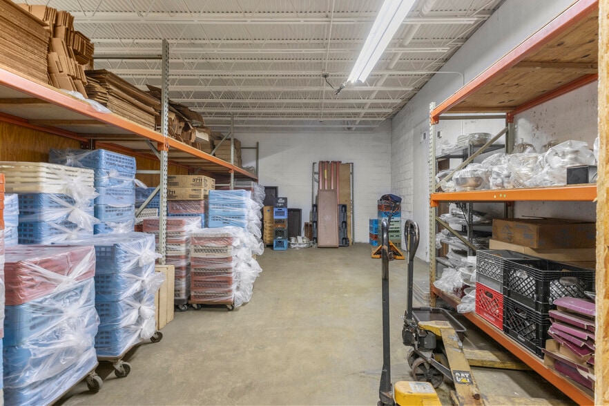 More Photos Of 24134 W Warren St, Dearborn Heights Freestanding For Sale