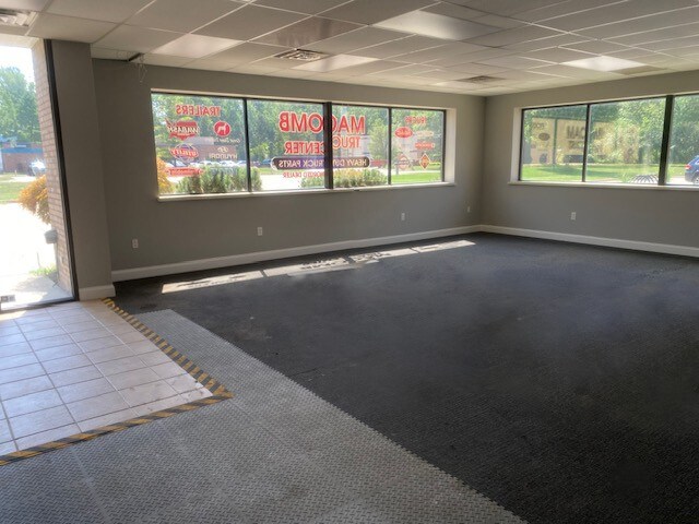 More Photos Of 14125 Industrial Center Dr, Shelby Township Warehouse For Sale