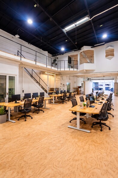 More Photos Of 400-424 Treat Ave, San Francisco Light Manufacturing For Lease