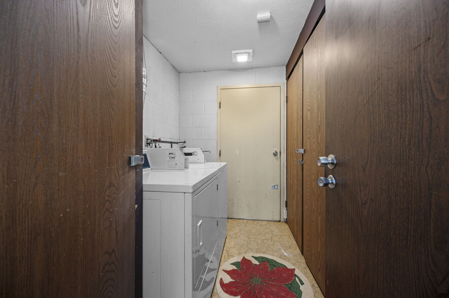 More Photos Of 3204 Mozart Ave, Cincinnati Apartments For Sale