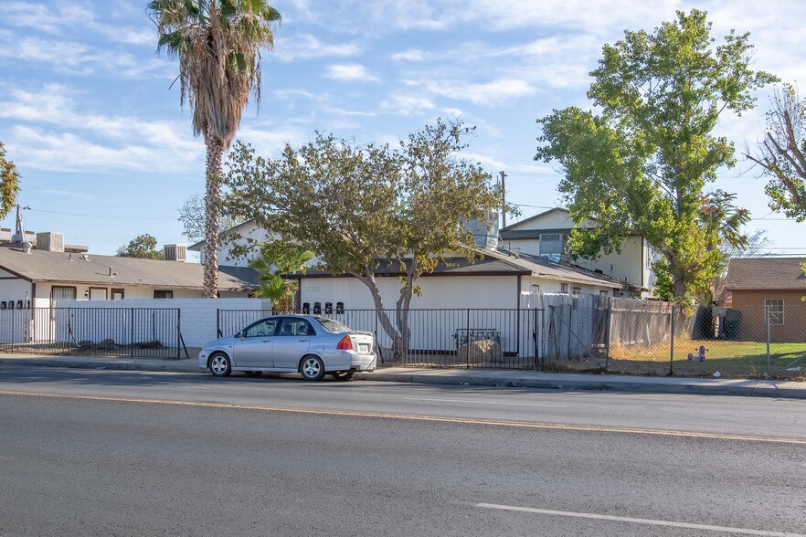 More Photos Of 235 Dr Martin Luther King Jr Blvd, Bakersfield Apartments For Sale