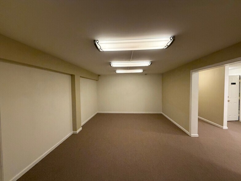 More Photos Of 2101 Bel Air Rd, Fallston Storefront Retail Office For Lease