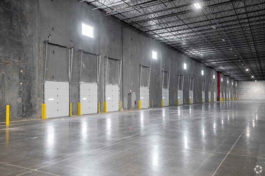 More Photos Of Gateway Blvd W, El Paso Unknown For Lease