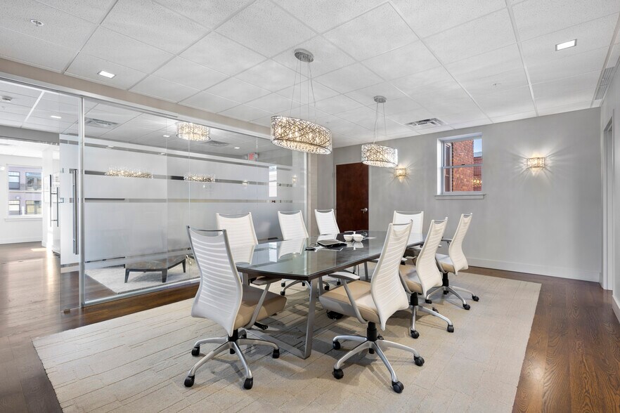 More Photos Of 22 Clinton Ave, Albany Office For Sale