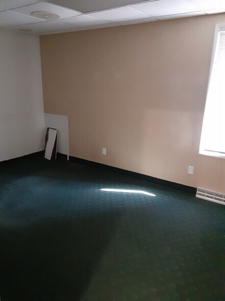 More Photos Of 110 Bessemer Rd, Mount Pleasant Office For Lease