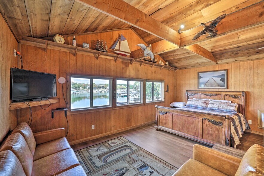 More Photos Of 180 Private Road 1735, Chico Marina For Sale