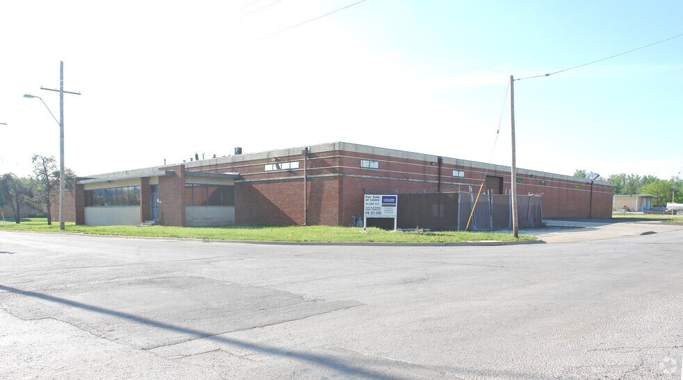 More Photos Of 5203 E 59th St, Kansas City Warehouse For Lease