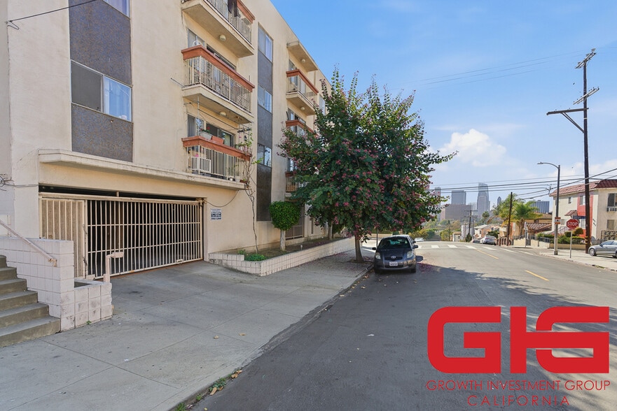 More Photos Of 939 W College St, Los Angeles Apartments For Sale