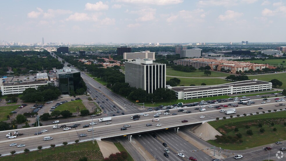 More Photos Of 10205 Westheimer Rd, Houston Office For Lease
