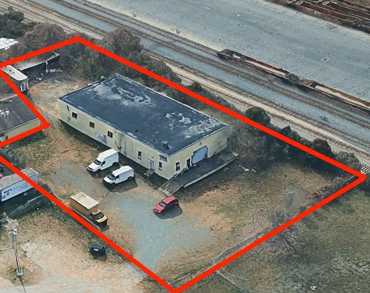 Primary Photo Of 4903 Rozzelles Ferry Rd, Charlotte Warehouse For Lease