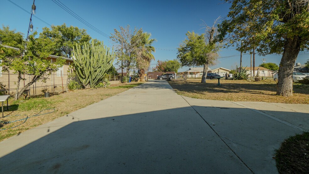 More Photos Of 2314 S Artesia St, San Bernardino Industrial For Sale