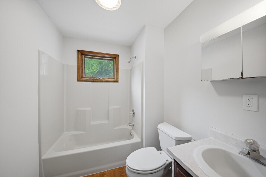 More Photos Of 61 B St, Manchester Multifamily For Sale