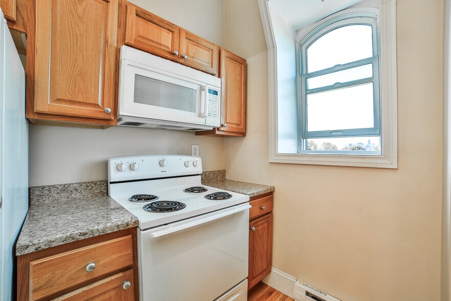More Photos Of 176 North St, Buffalo Apartments For Sale