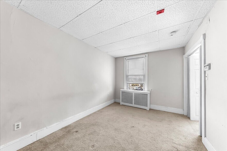 More Photos Of 13-15 S Chester Rd, Swarthmore Storefront Retail Residential For Sale