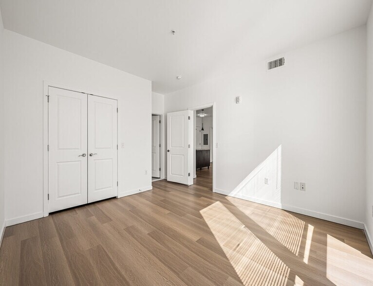 More Photos Of 121 Towne St, Stamford Apartments For Lease