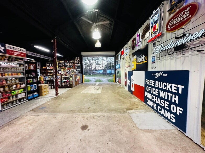 More Photos Of 15920 State Highway 94, Apple Springs Flex For Sale