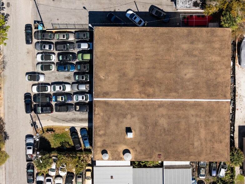 More Photos Of 700 Jackson Ave, Winter Park Manufacturing For Sale