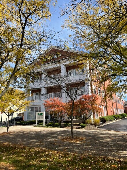 More Photos Of 221 S Church St, Bowling Green Office For Lease