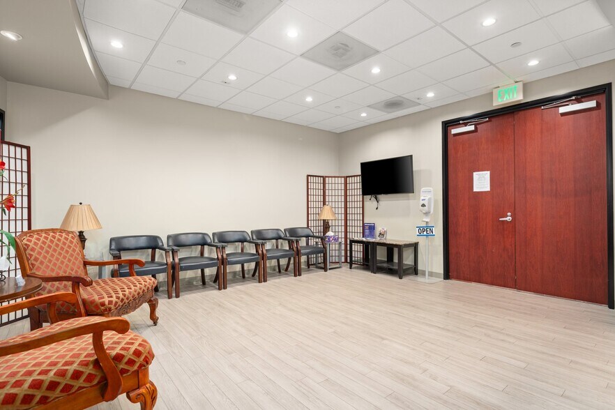 More Photos Of 15944 Los Serranos Country Club Dr, Chino Hills Coworking Space