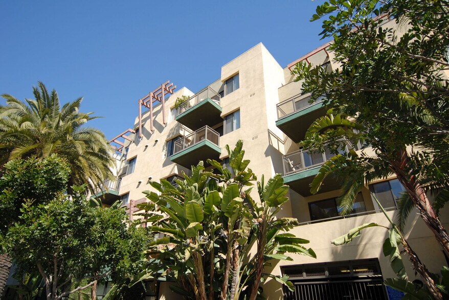 More Photos Of 1535 6th St, Santa Monica Apartments For Lease