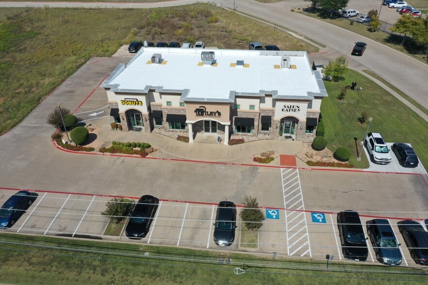 More Photos Of 2251 Brown St, Waxahachie Freestanding For Sale