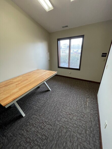 More Photos Of 8109-8115 Lima Rd, Fort Wayne Office For Lease