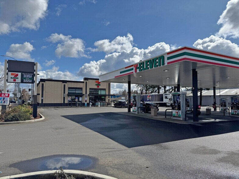 More Photos Of 3738 W 11th Ave, Eugene Service Station For Sale