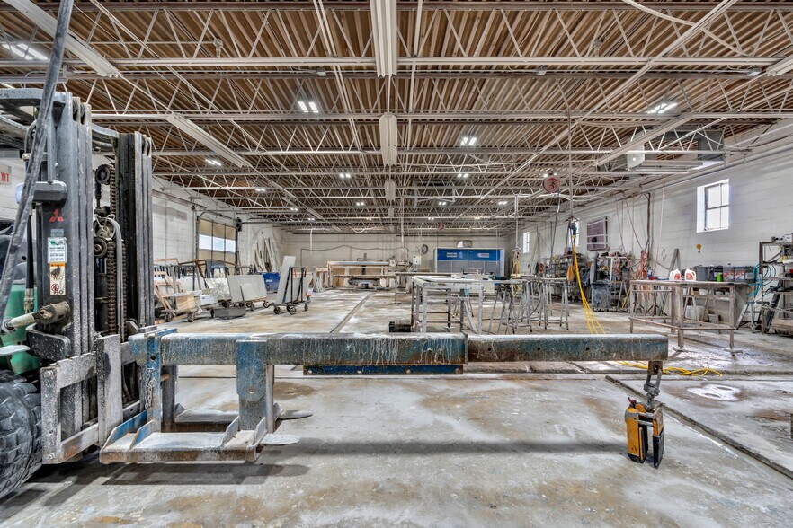 More Photos Of 1304 Roller Rd, Ocean Warehouse For Sale