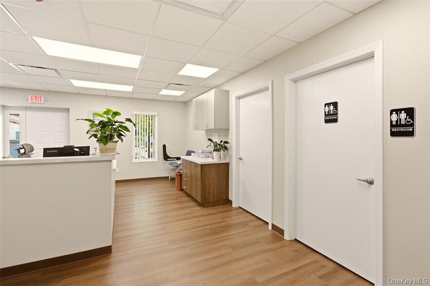 More Photos Of 5225 Nesconset Hwy, Port Jefferson Station Medical For Lease