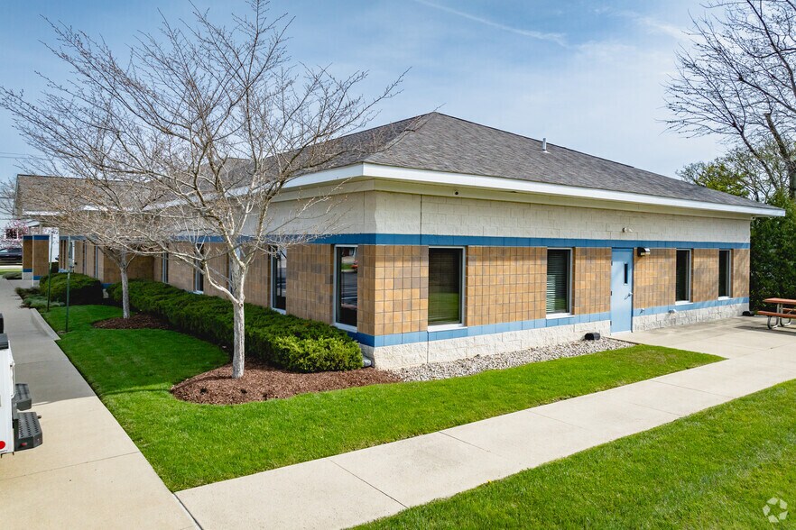 More Photos Of 117 E Yeasting St, Gibsonburg Office For Sale