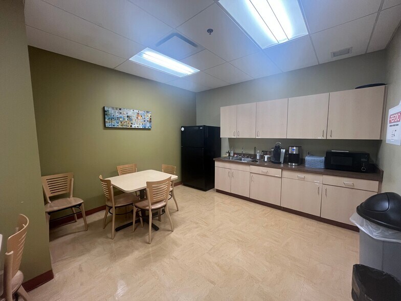 More Photos Of 2121-2161 Pennsylvania Ave, York Research And Development For Sale